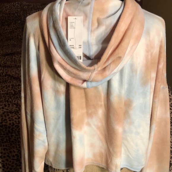 URBAN OUTFITTERS Tie-Dye Cropped Top Sweatsuit Set - Picture 5 of 12